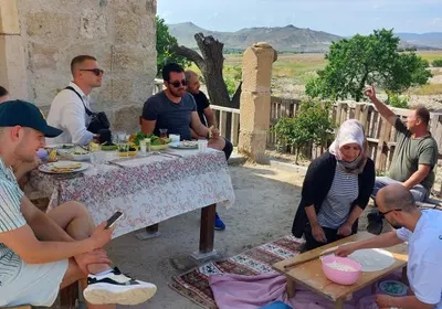 ELABORACIÓN DE GÖZLEME TRADICIONAL EN CAPADOCIA - Day Tours in Cappadocia