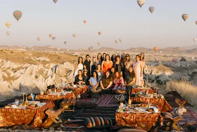 Завтрак на рассвете в Каппадокии с воздушными шарами - Private Tours in Cappadocia