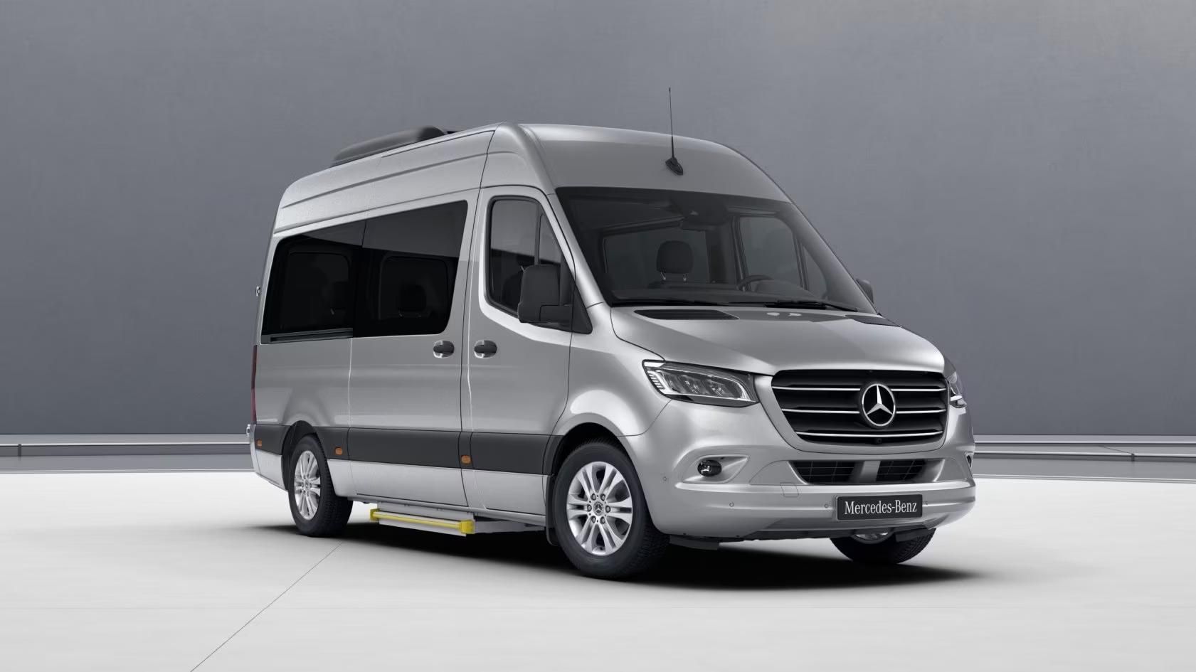 PRIVATE CAR & DRIVER photo 3