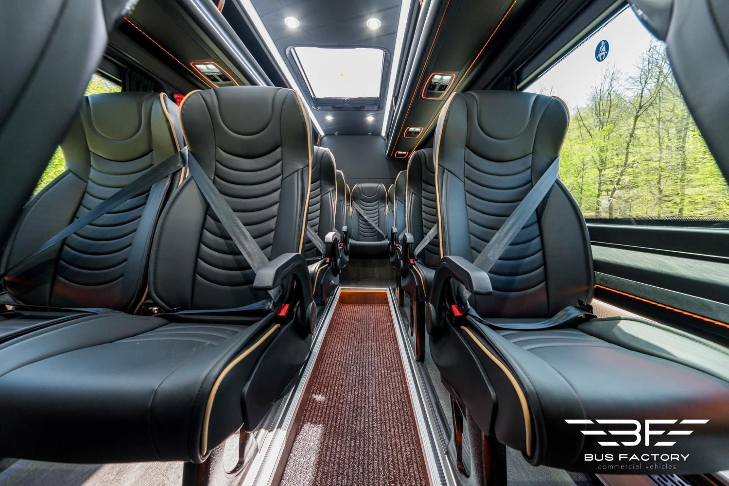 PRIVATE CAR & DRIVER photo 7